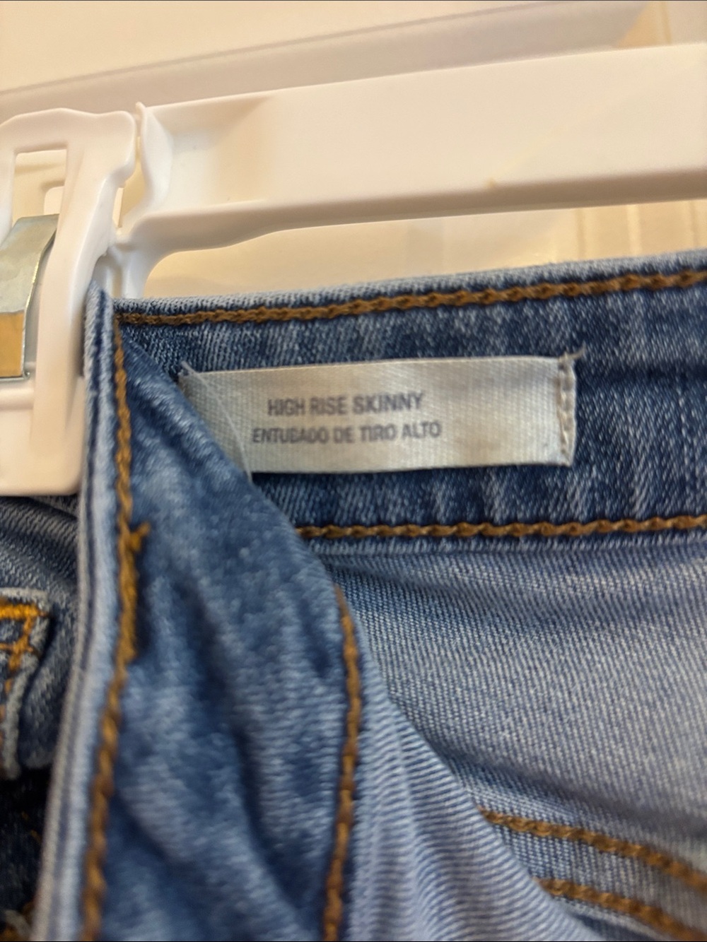 Universal Threads High Rise Skinny Jeans - Picture 3 of 5